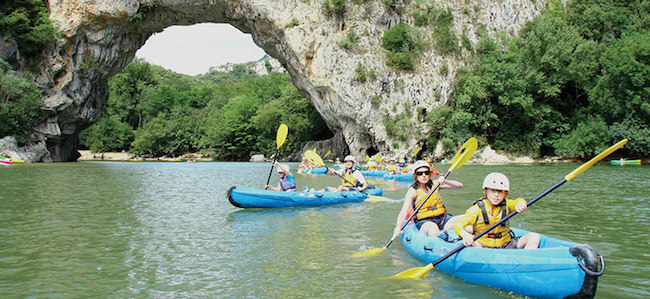 Family canoeing adventure in the Ardeche