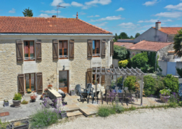 Le Vieux Cafe Holiday Cottage in Lairoux