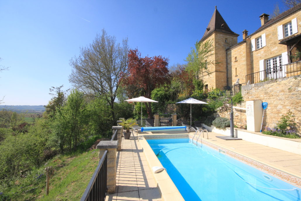 Dordogne villa outdoor pool