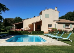 Family villa with pool near Avignon - Les Vignes Blanches
