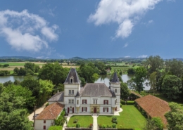 Rent a chateau in France